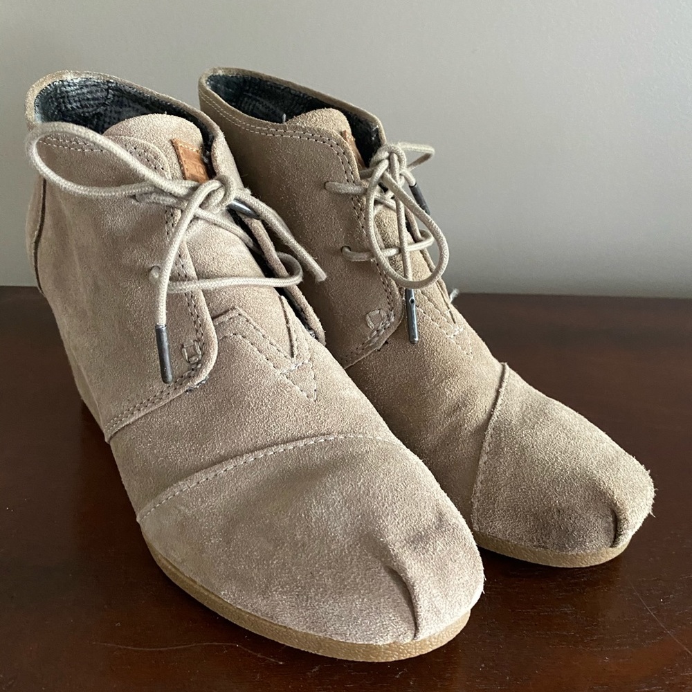 Toms Tan Suede Bootie